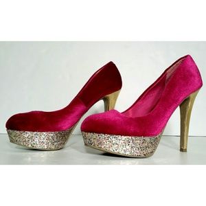 GUESS Suede Platform Pump High Heels Size 7.5